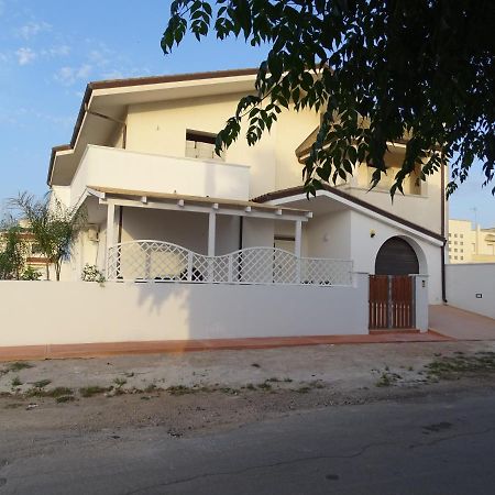 Linda Casa Vacanze Felline Exterior foto